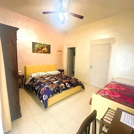 Bed&Breakfast Delle Palme-2